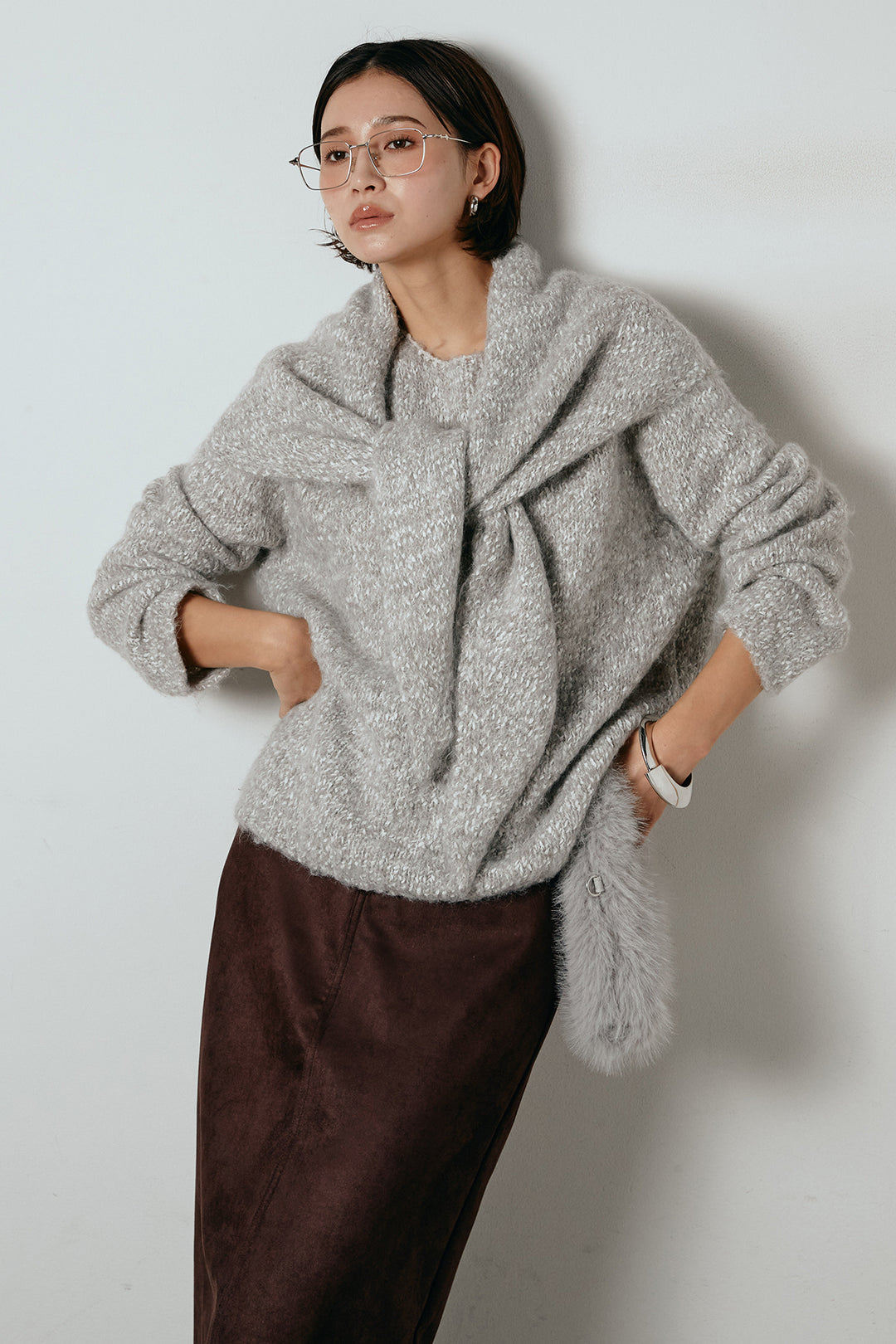 [SET]スカーフ付きミックスニットトップス+スウェードライク裾フリンジスカート(2set)