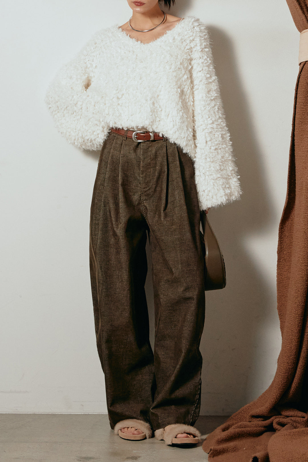 [SET]深Vネックチョウチョヤーンニットトップス+フロントタック入りコーデュロイパンツ(2set)