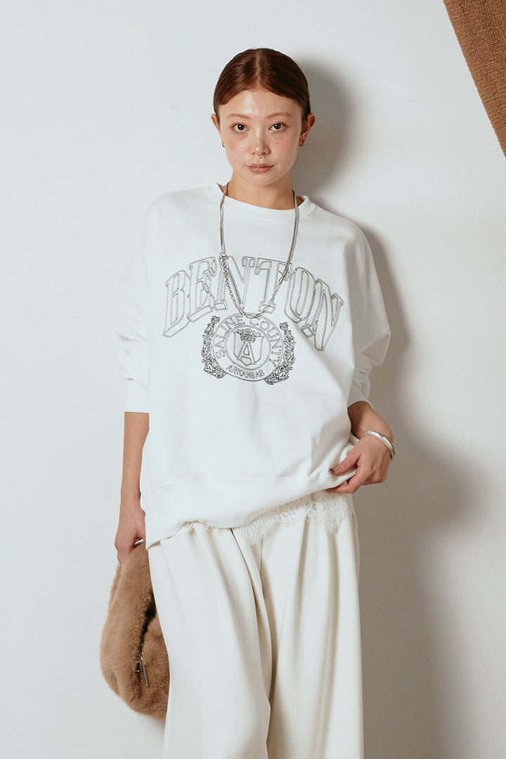 [SET]フロントロゴスウェットプルオーバー+カップ付きレースドッキングキャミソール(2set)