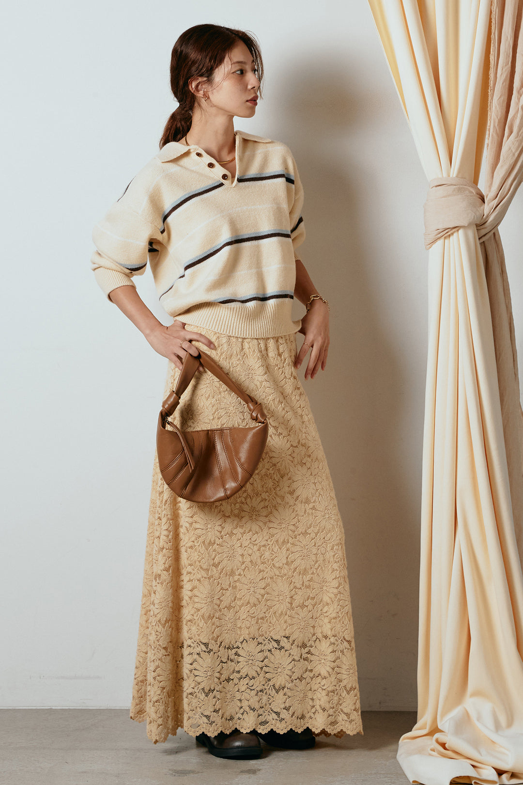 [SET]襟付きマルチボーダーニットポロトップス+花柄刺繍ベロアフレアスカート(2set)