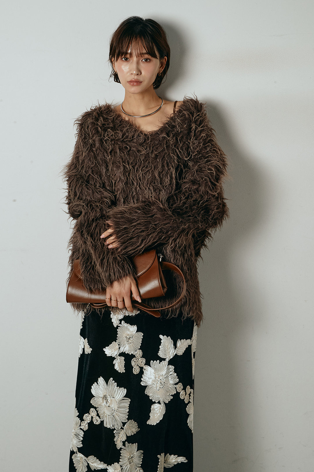 [SET]深Vネックシャギーニットトップス+フラワー刺繍ワイドスカート(2set)