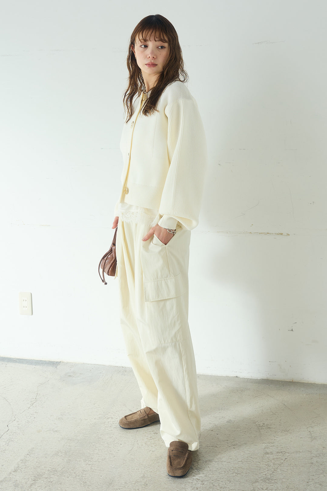 [SET]スポンディッシュBIGボタンクルーネックカーディガン+撥水ジョガーパンツ(2set)