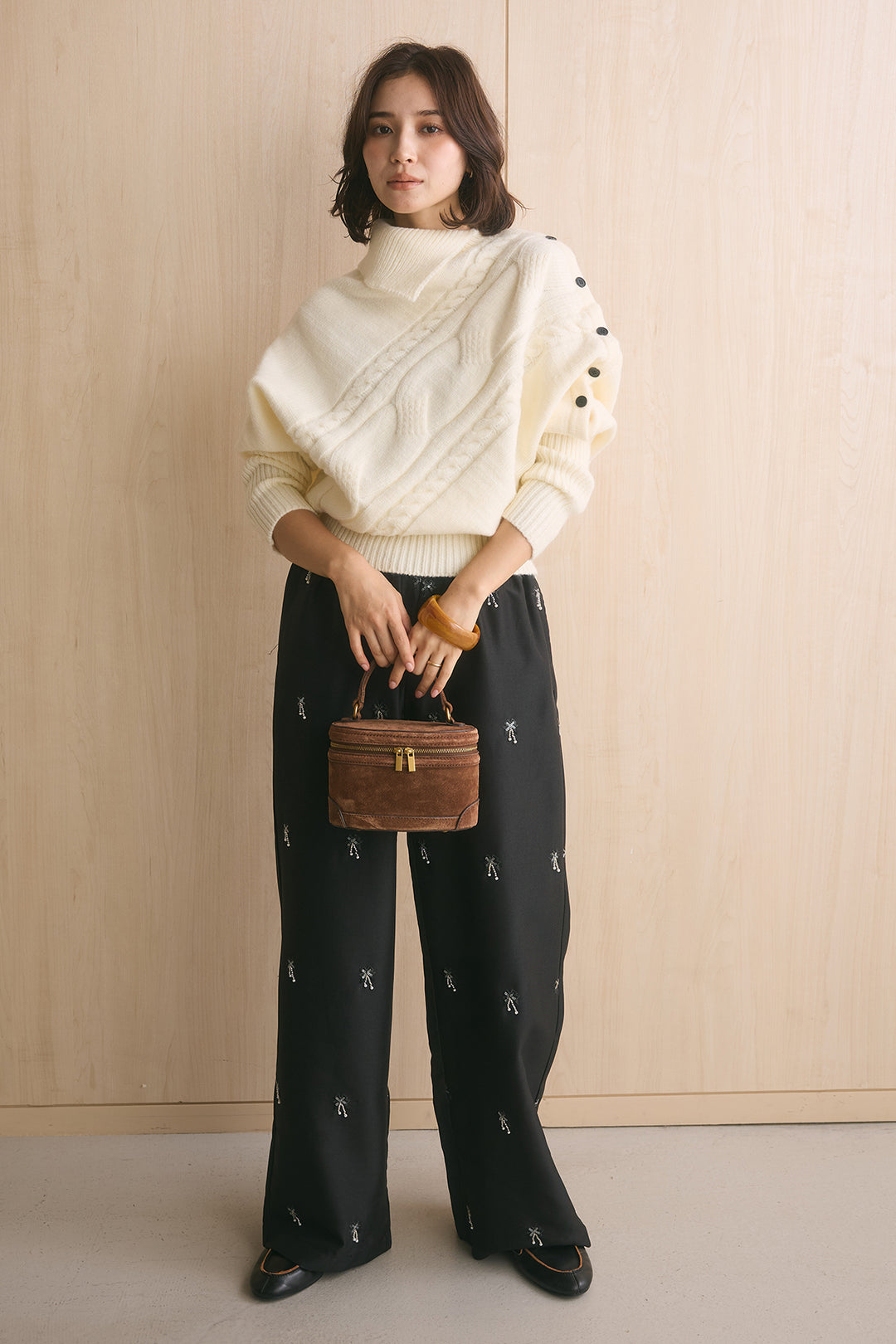 [SET]アシメカラーボタンケーブルニット+総ビーズ刺繍パンツ(2set)