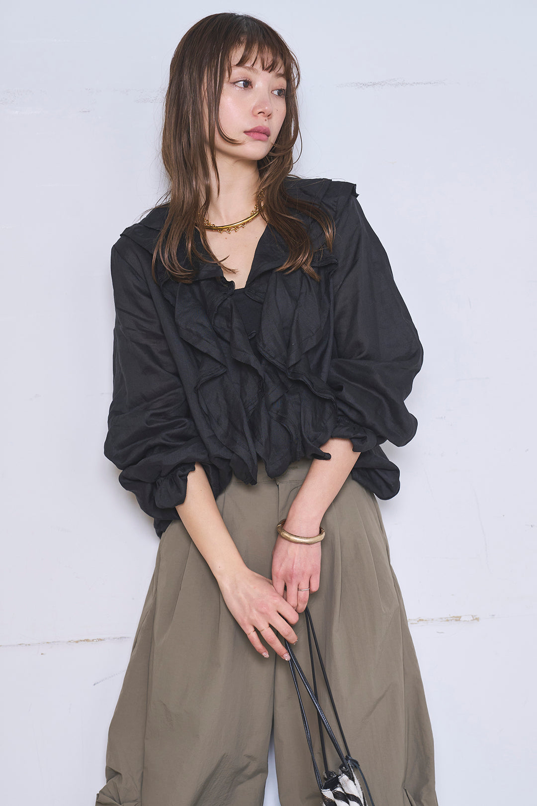 [SET]フリルボタンブラウス+ドライタフタタックバレルパンツ(2set)