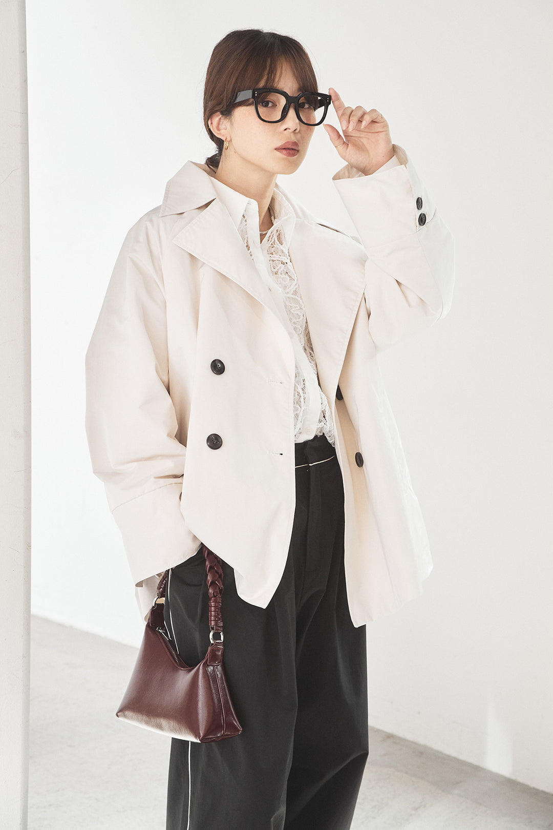 [SET]ナイロントレンチコート+合繊ツイルパイピングタックカーブパンツ+刺繍レースオーバーサイズシャツ(3set)