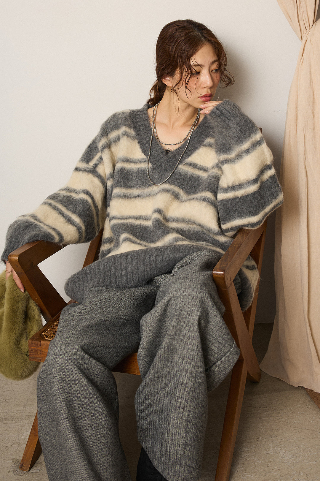 [SET]ルーズVネックボーダーニットトップス+サイドボタンツイードタックパンツ(2set)