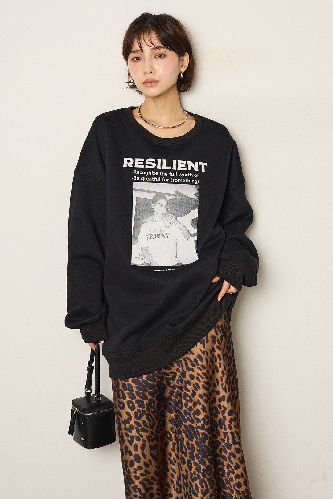 [SET]モノトーンプリントスウェット+レオパード柄サテンスカート(2set)