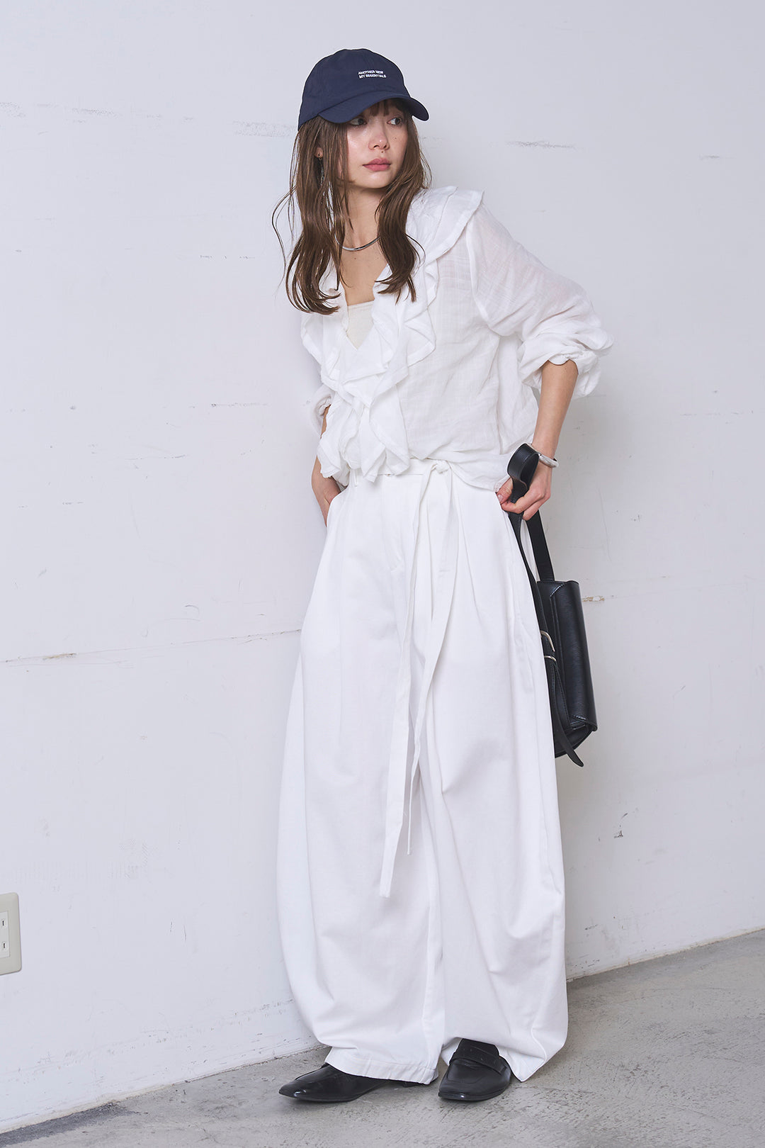 [SET]フリルボタンブラウス+紐ベルト付きカーブワイドパンツ(2set)