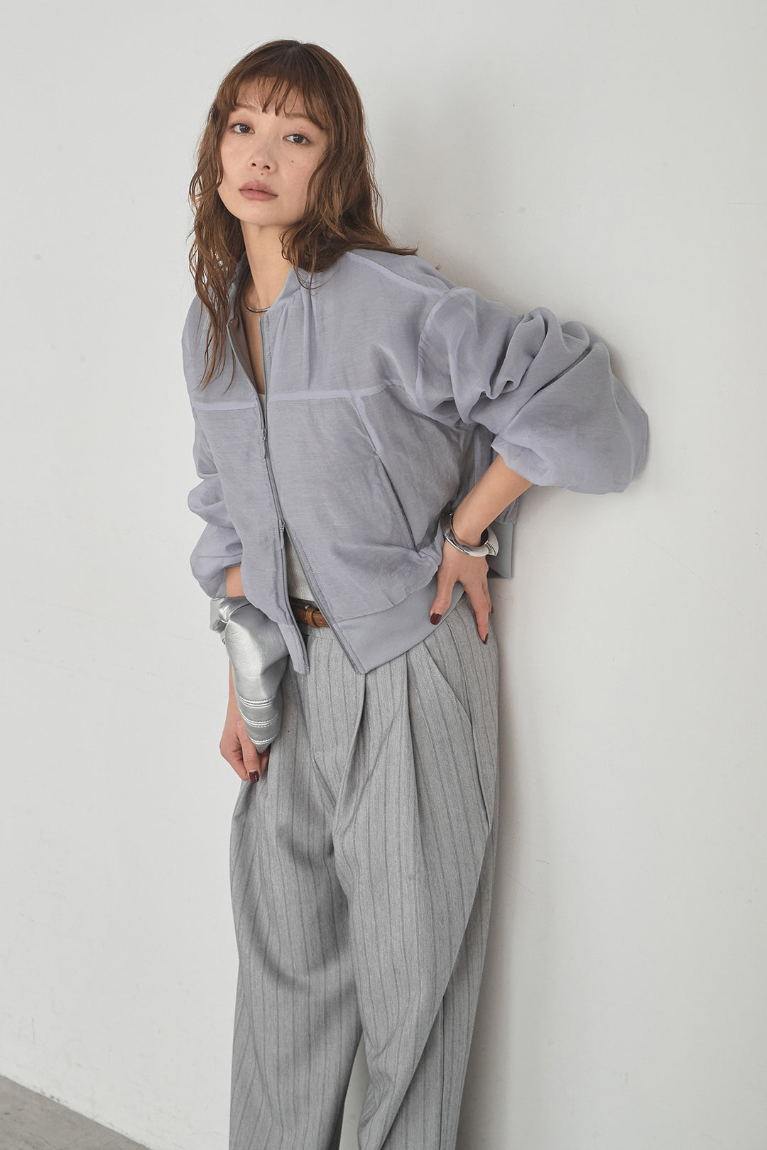 [SET]シアー×ポンチブルゾン+細ベルト付きピンストライプワイドパンツ(2set)