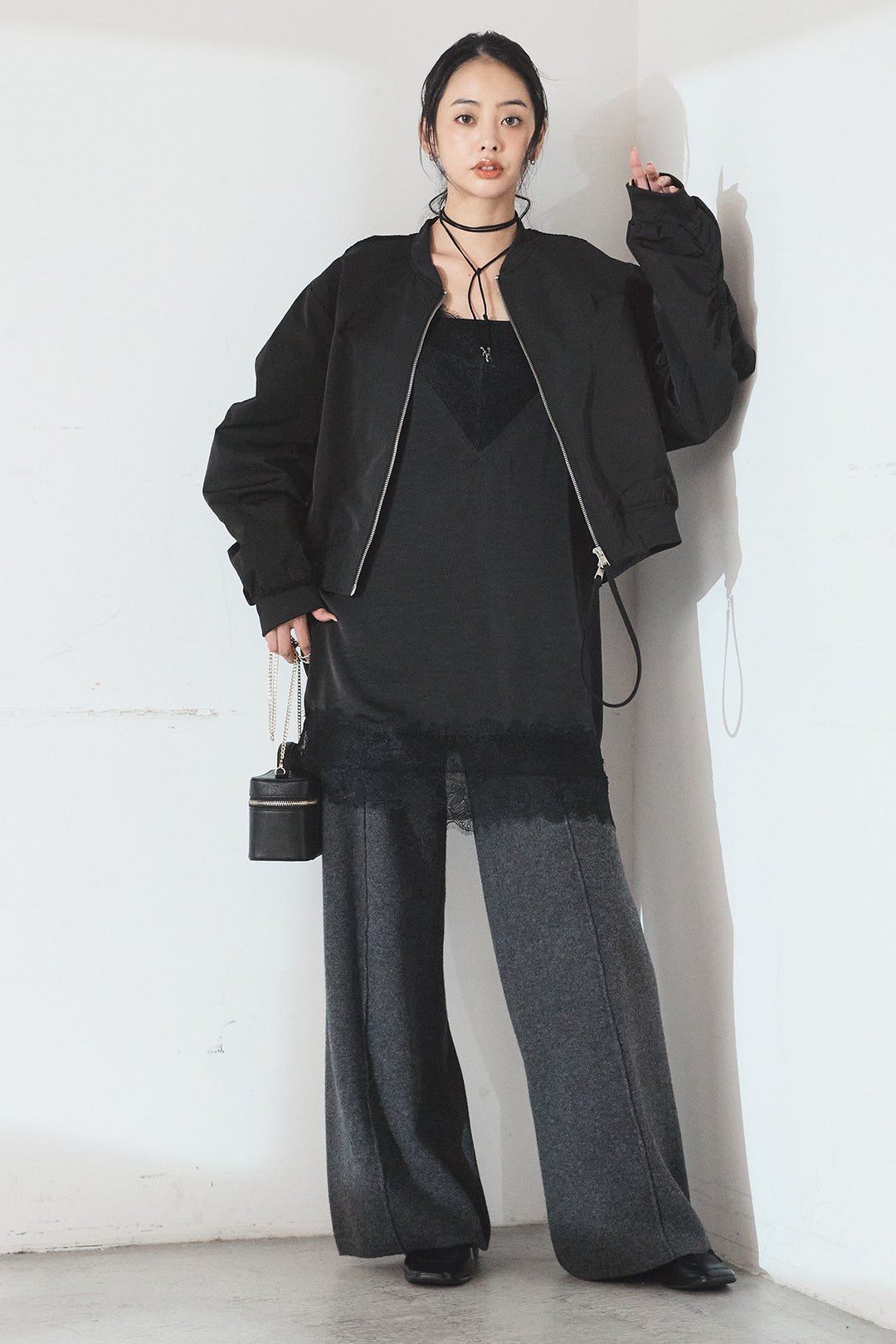 [SET]袖ギャザーデザインブルゾン+レース切り替えキャミソール(2set)