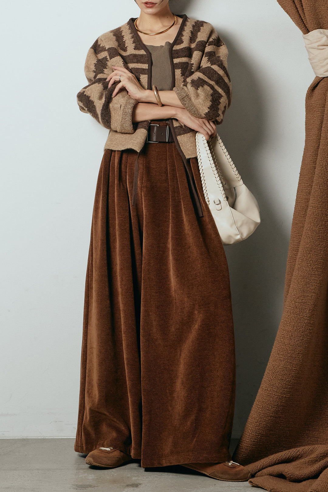 [SET]ノーカラー幾何学模様アウター+ベルトループコーデュロイワイドパンツ(2set)