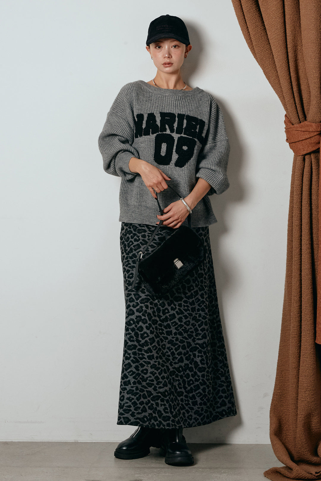 [SET]ロゴジャガードニットトップス+レオパードロングスカート(2set)