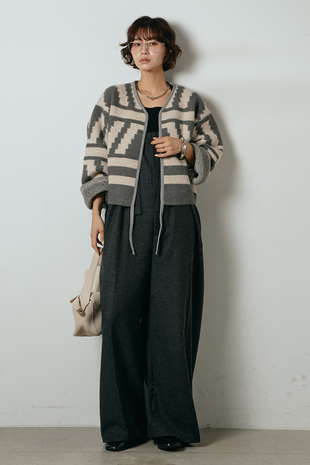 [SET]ノーカラー幾何学模様アウター+ウール混フランネルワイドサロペット(2set)