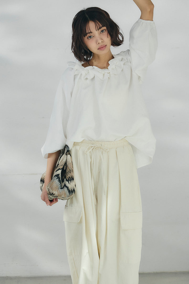 [SET]ネックフリルデザインブラウス+撥水ジョガーパンツ(2set)