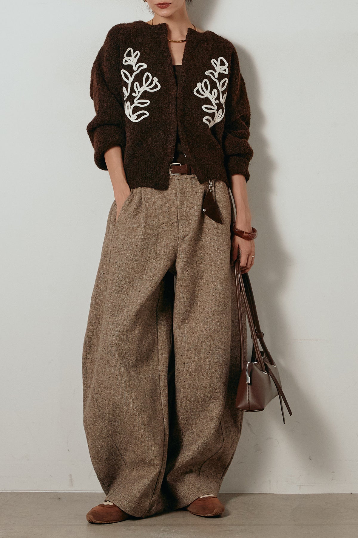 SET]テープ刺繍ニットカーディガン+ベルト付きネップツイードカーブ