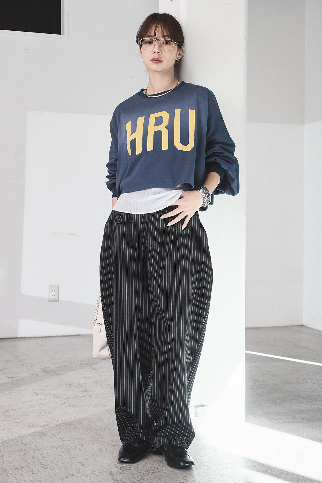 [SET]ビッグロゴHRU袖ボリュームトップス+ヘリンボーンストライプツータックパンツ(2set)