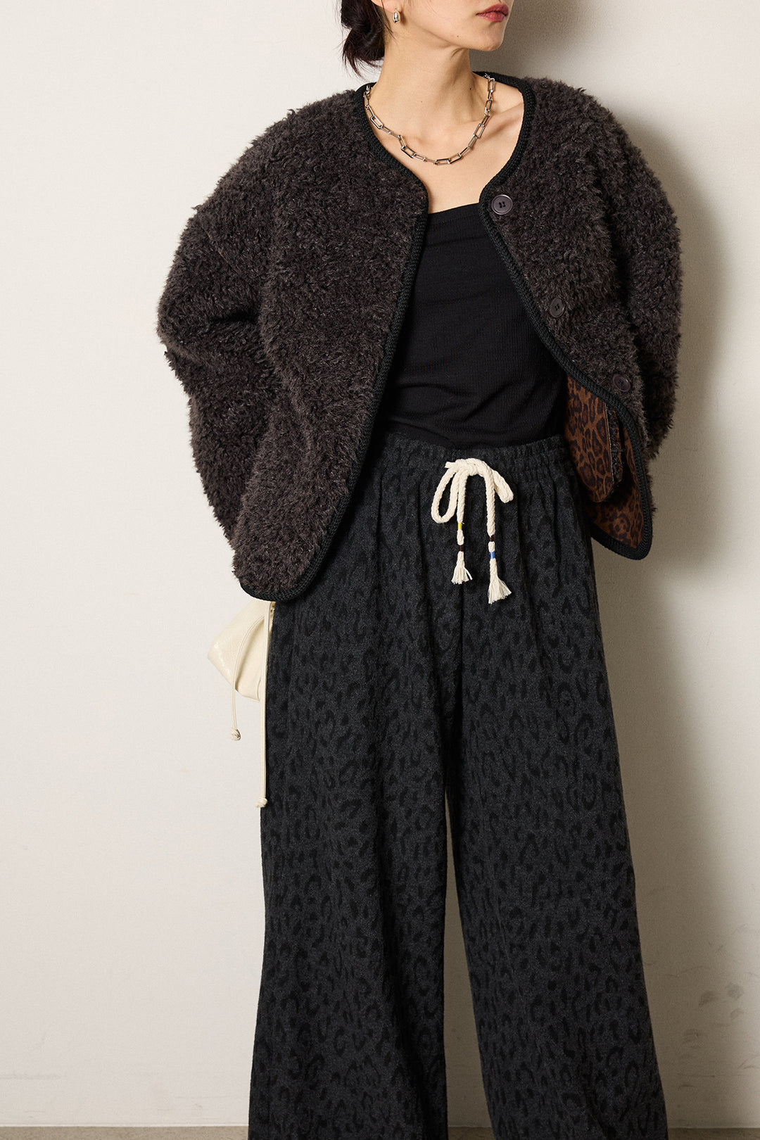 [SET]ノーカラー裏地レオパードボアアウター+レオパードジャガードニットパンツ(2set)