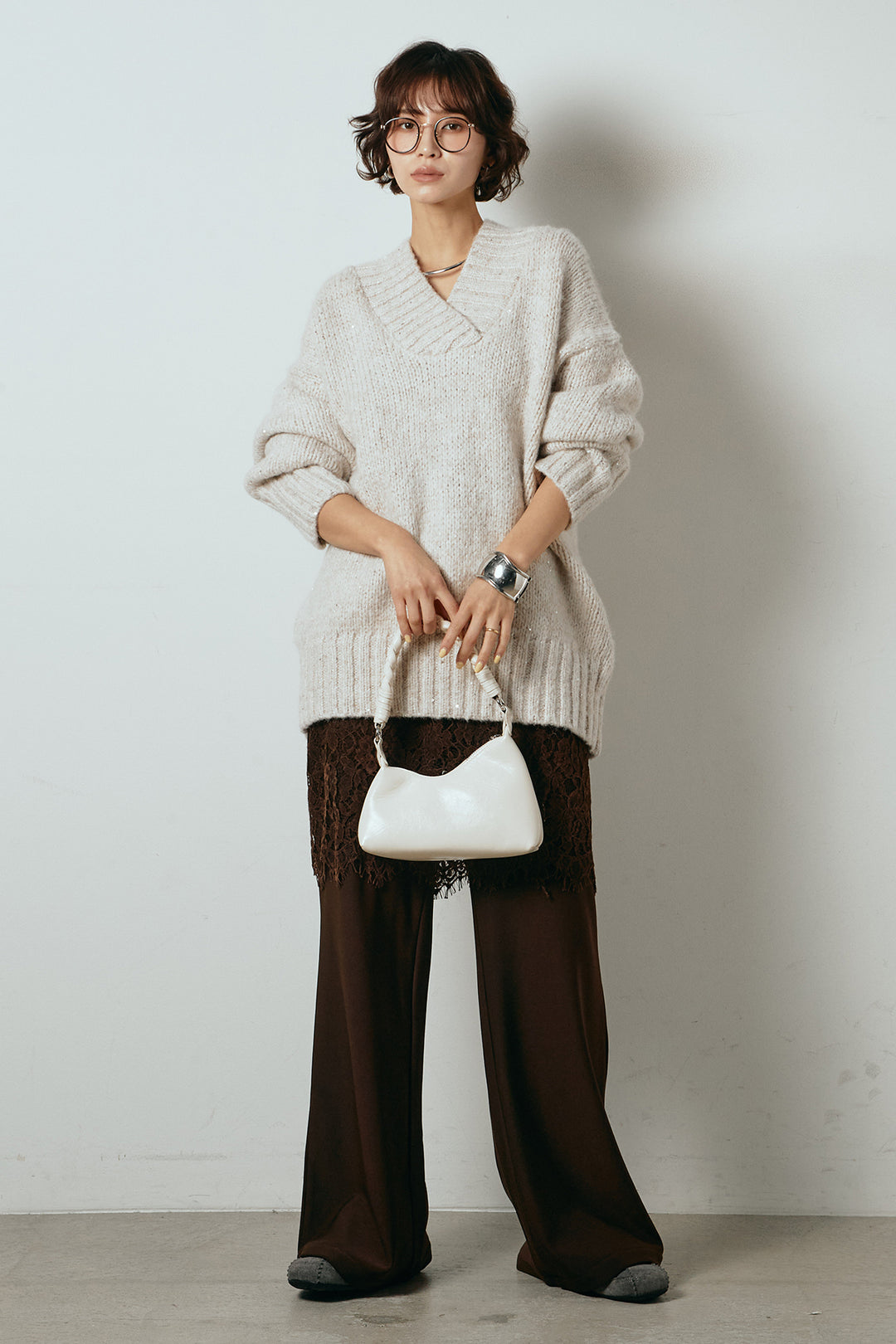 [SET]Vネックラメニットトップス+レース刺繍レイヤードフレアパンツ(2set)