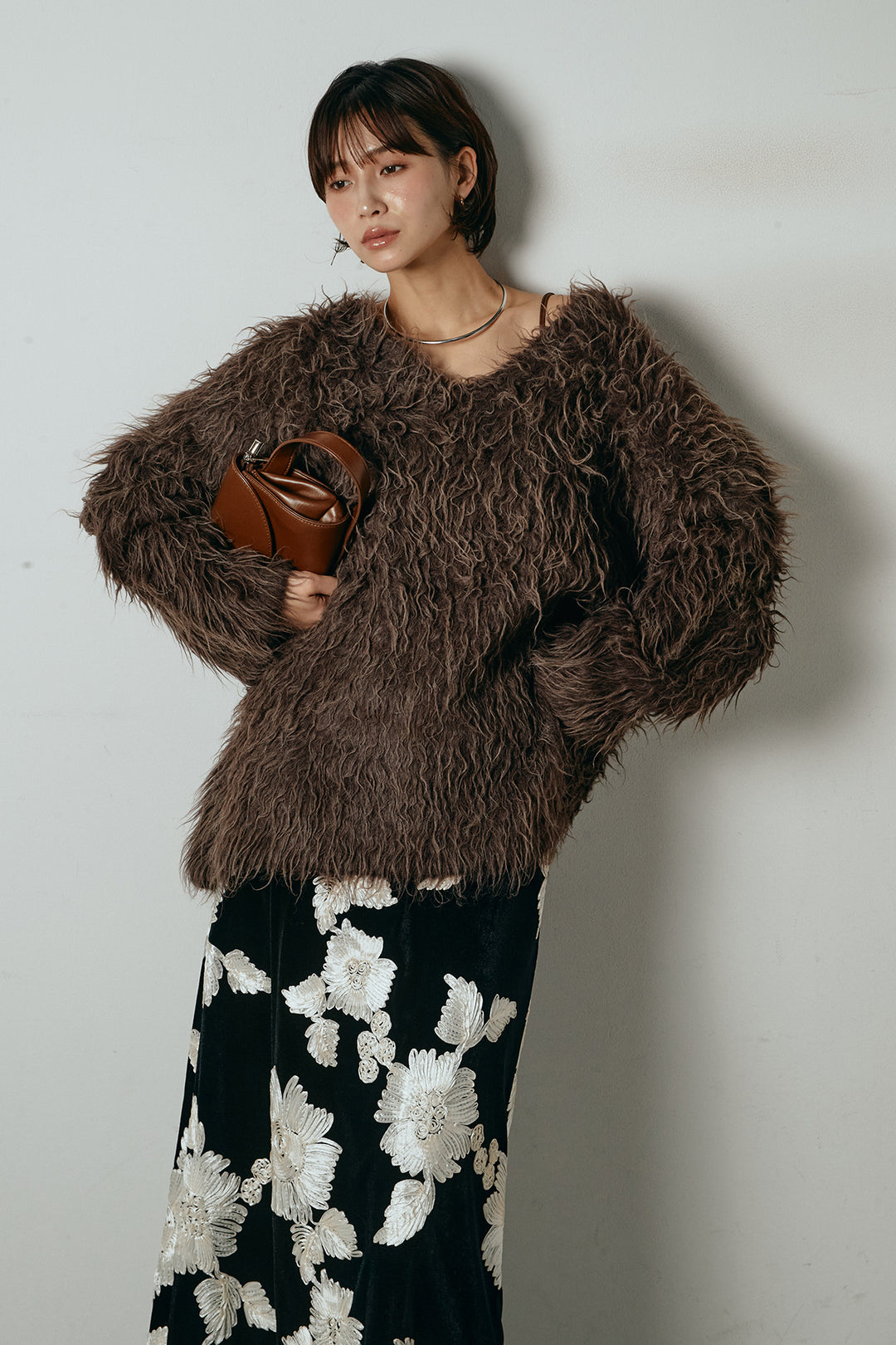 [SET]深Vネックシャギーニットトップス+フラワー刺繍ワイドスカート(2set)