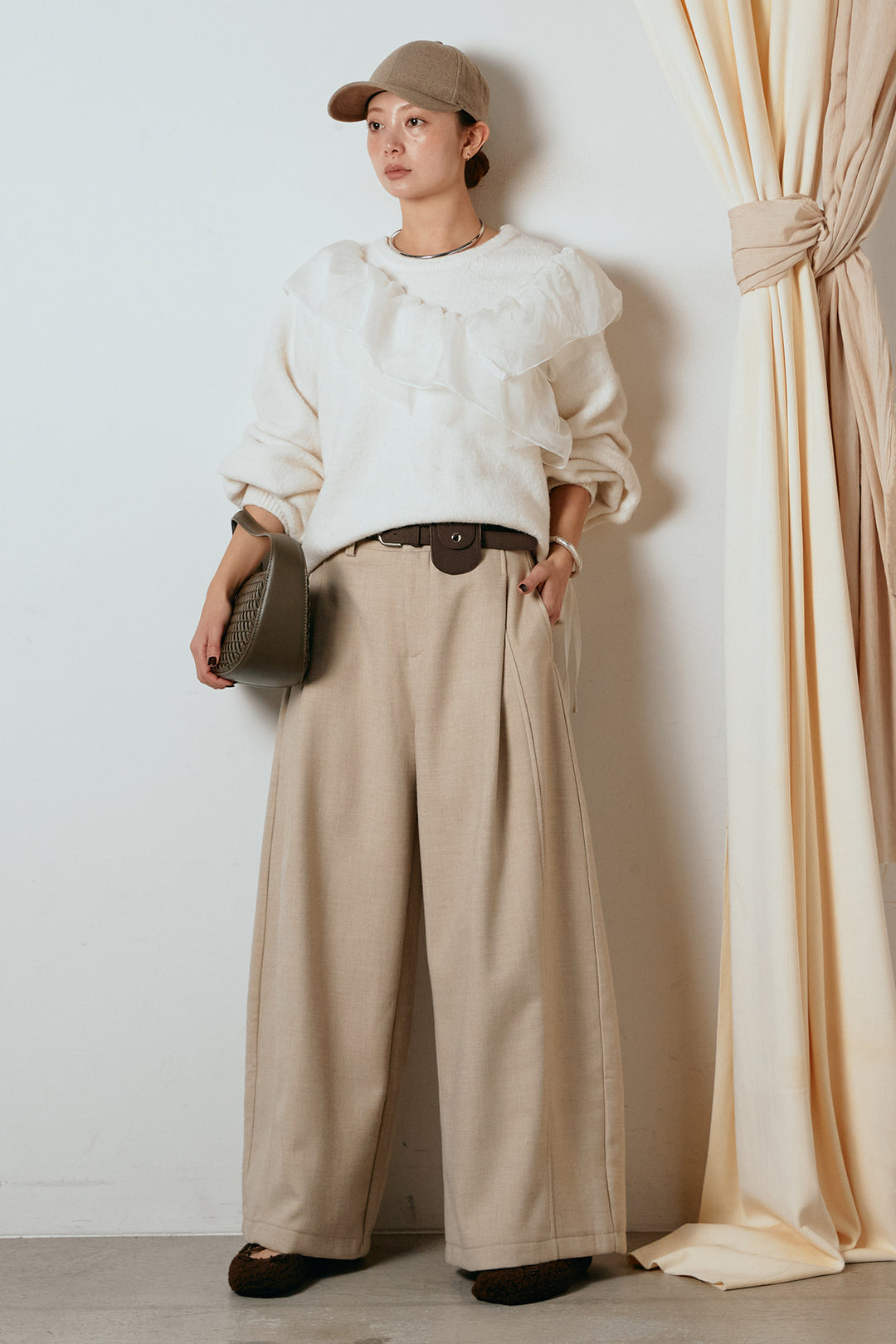 [SET]アシンメトリーフリルニットトップス+ポーチベルト付きカーブパンツ(2set)