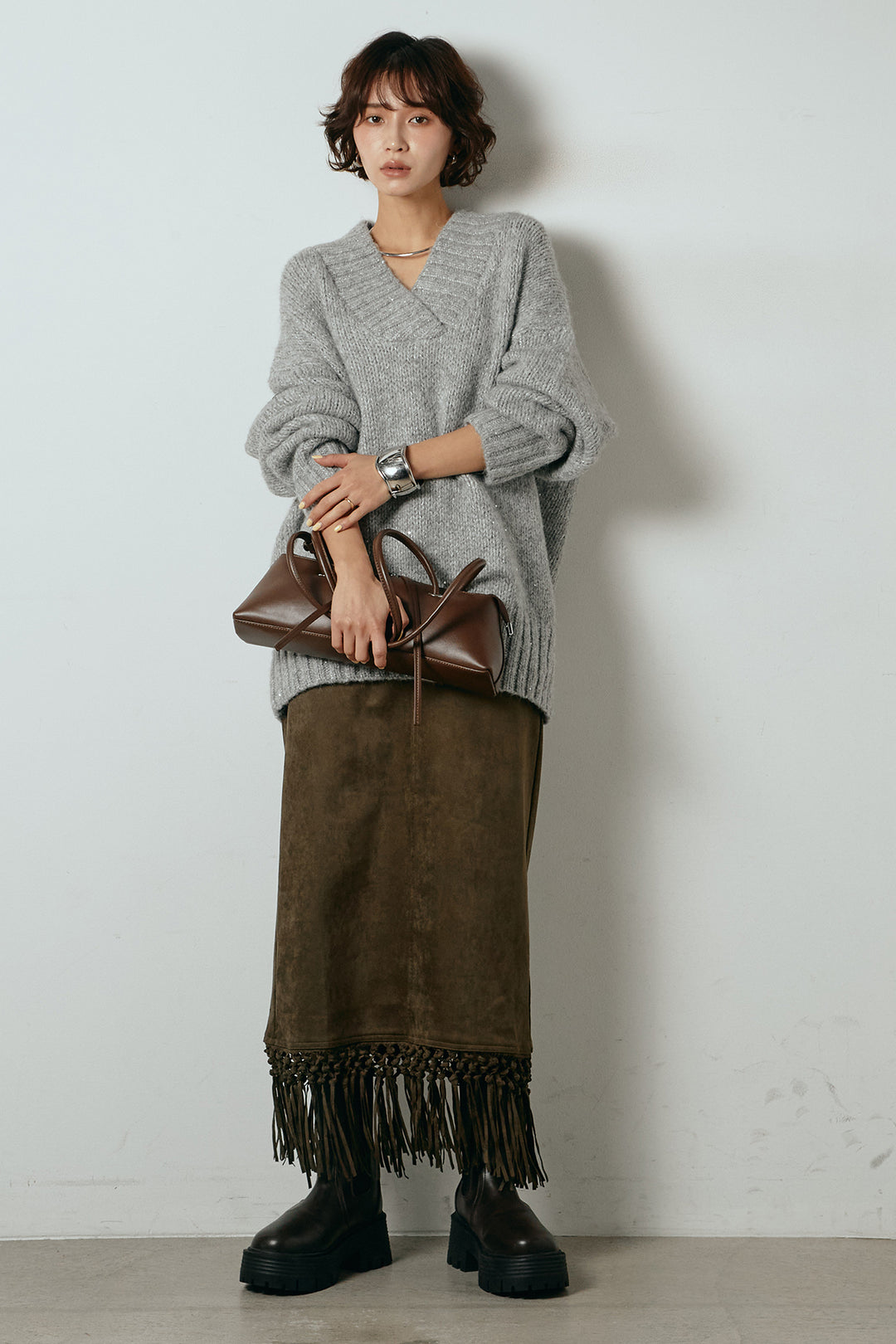 [SET]Vネックラメニットトップス+スウェードライク裾フリンジスカート(2set)