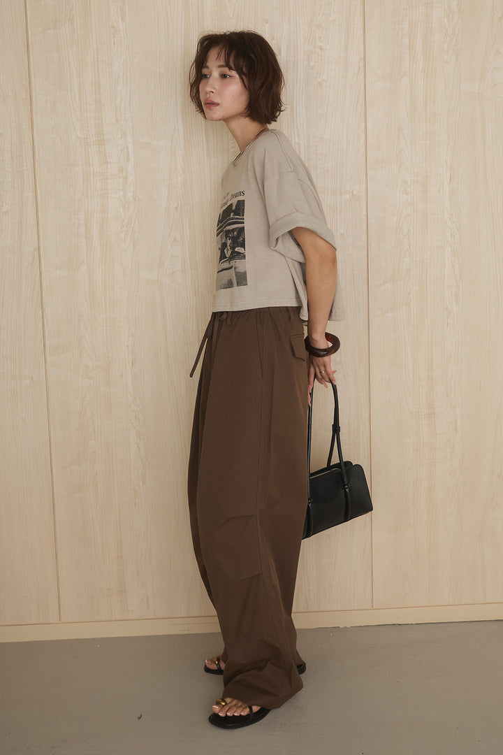 [SET]グラフィックサムデイワイドクロップドT+ニーサイドタックウエストドロストパンツ(2set)