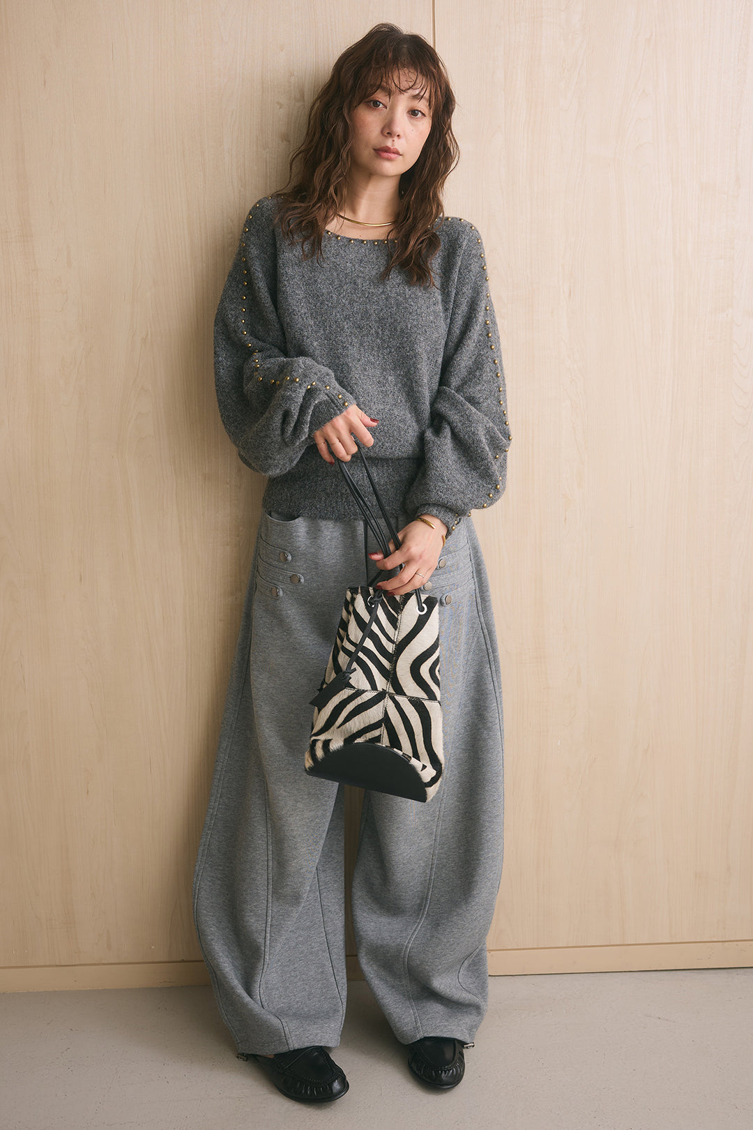 [SET]スタッズトリムドルマンオーバーニット+ナポレオンディテールカーブパンツ(2set)