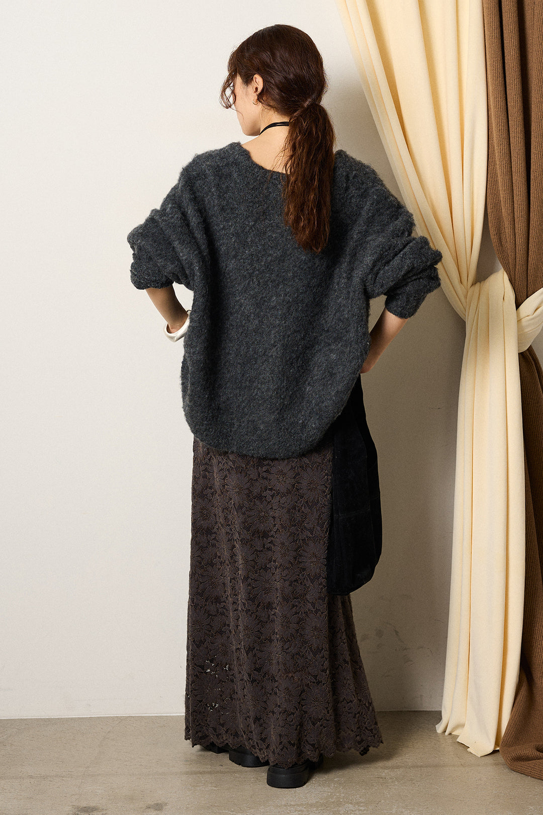[SET]ウール混透かしロゴニットカーディガン+花柄刺繍ベロアフレアスカート(2set)