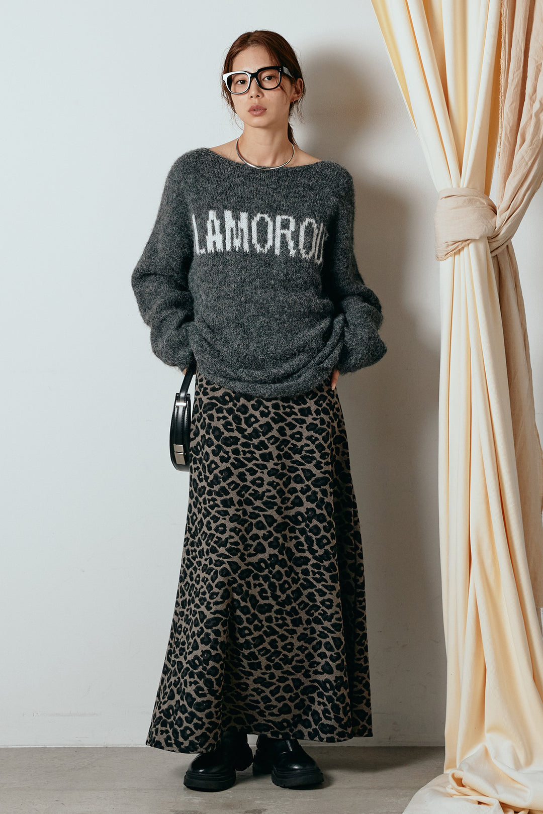 [SET]フロントロゴデザインニットトップス+レオパードロングスカート(2set)