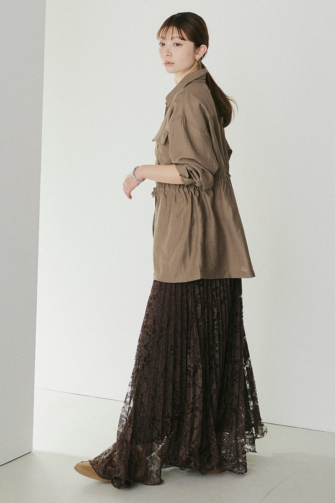 [SET]リネンブレンドシアーサファリシャツ+リラックスプリーツスカート(2set)