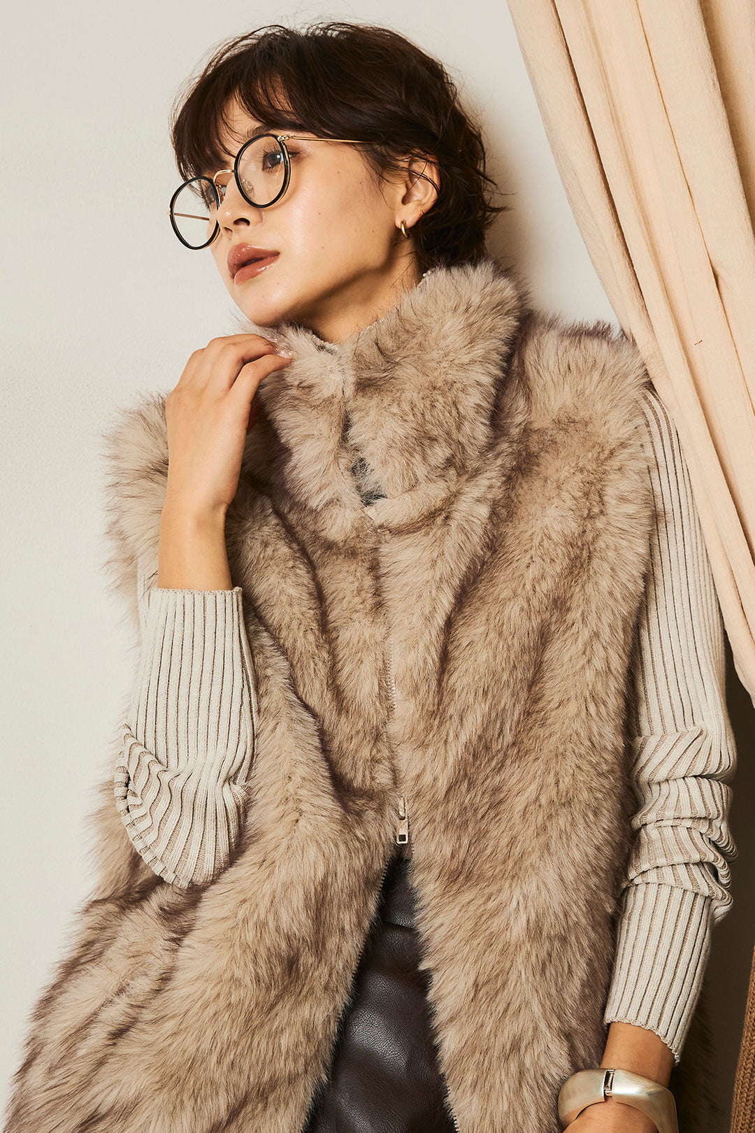 [SET]リブニットシームレスタートルプルオーバー+フェイクレザーワイドスカート+フェイクファースタンドジレ(3set)