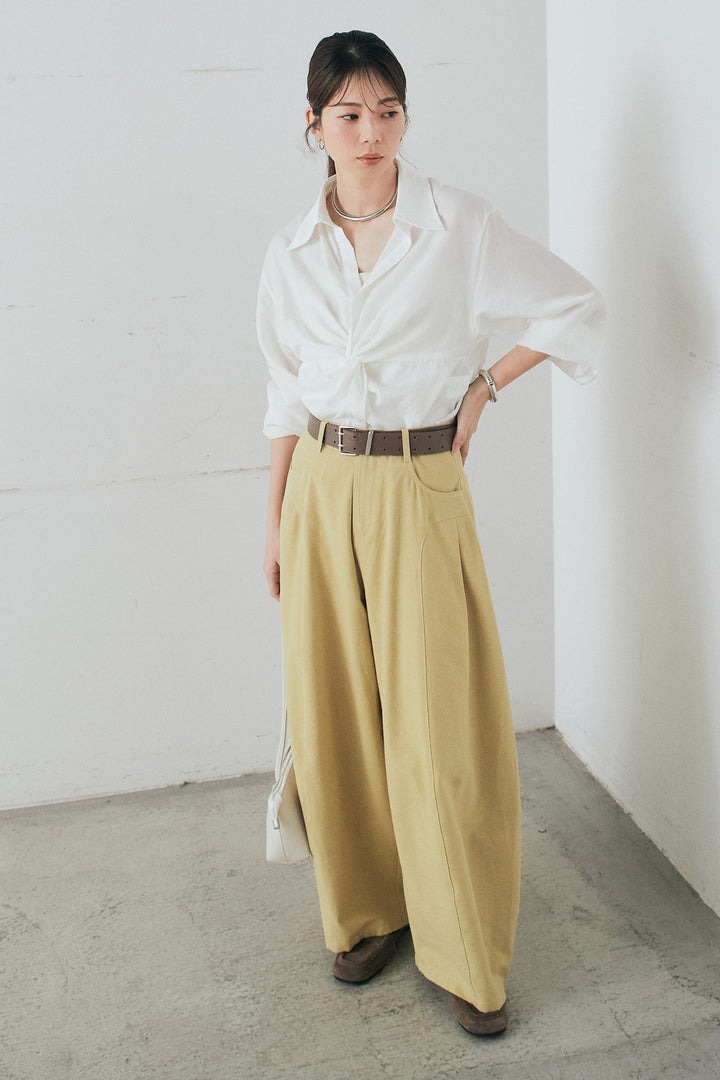 [SET]裾巻きツイストデザインシャツ+ベルト付きサイドタックワイドパンツ(2set)