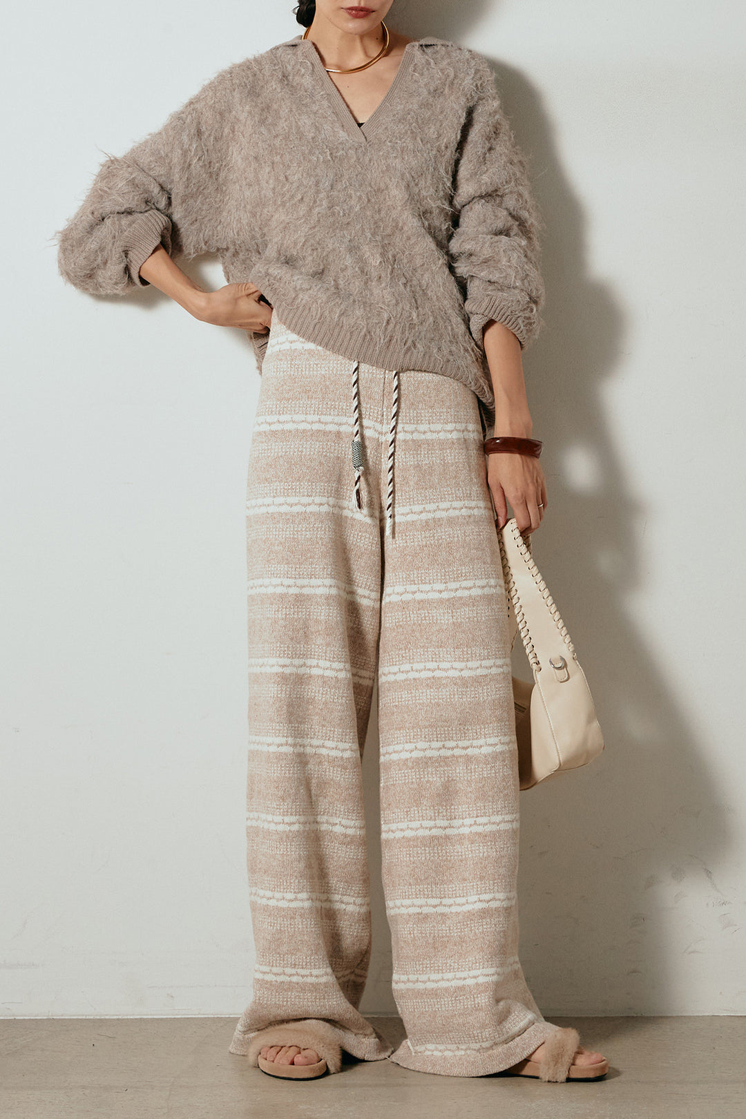 [SET]襟付きシャギーニットポロトップス+マルチライン柄リラックスニットパンツ(2set)