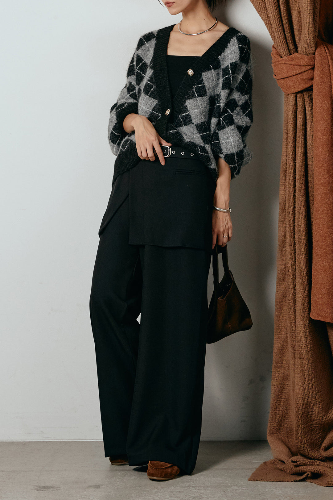 [SET]オーバーサイズ総柄Vネックニットカーディガン+ベルト付きウエストデザインパンツ(2set)