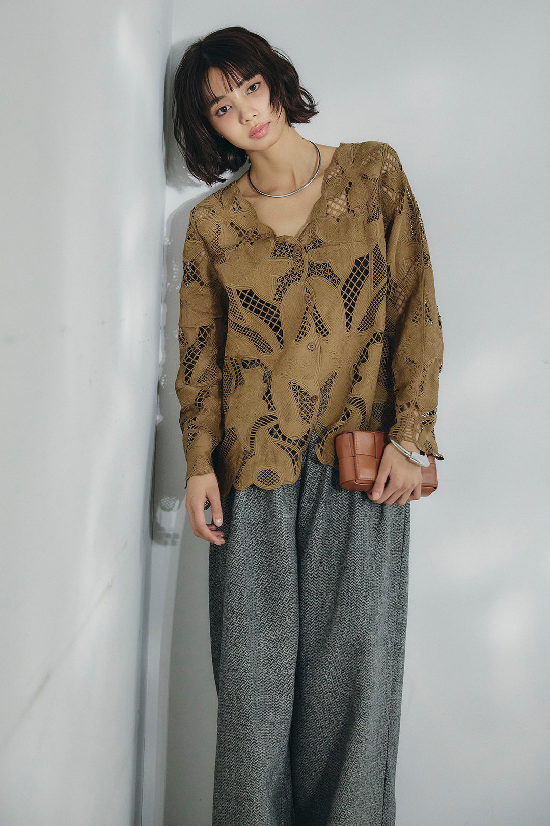 [SET]フラワー刺繍レースブラウス+サイドボタンツイードタックパンツ(2set)