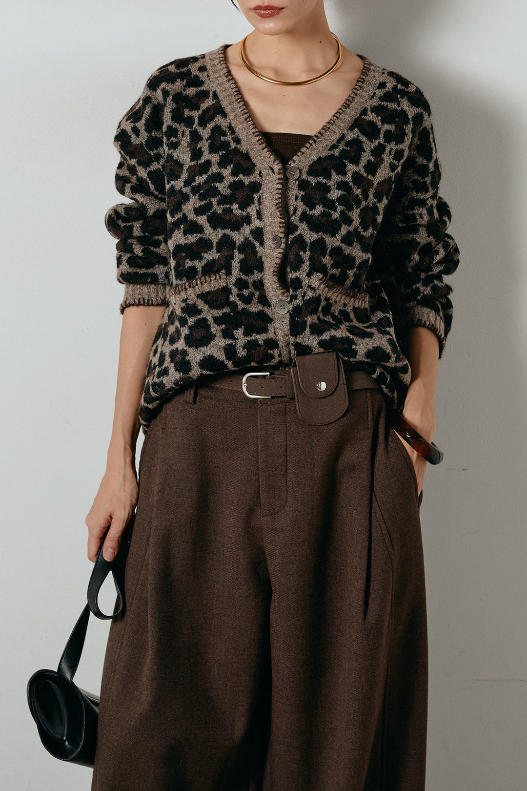 [SET]ステッチデザインレオパードニットカーディガン+ポーチベルト付きカーブパンツ(2set)