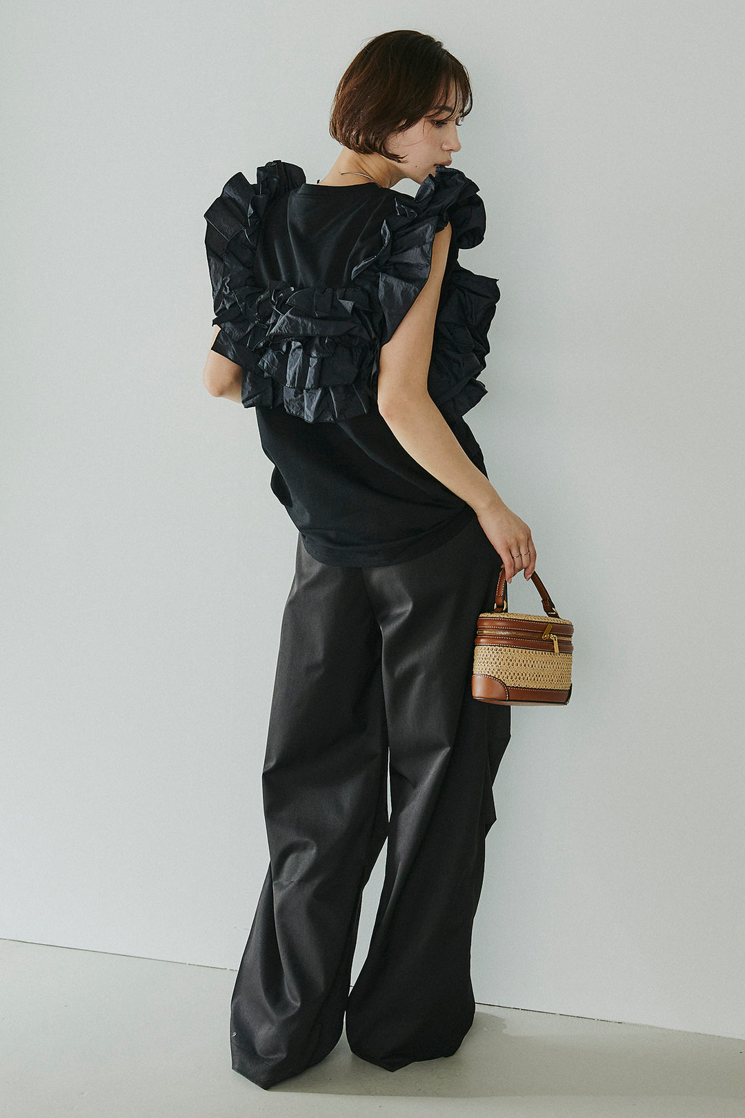 [SET]天竺ナイロンドッキングビスチェ風トップス+ニーサイドタックウエストドロスパンツ(2set)