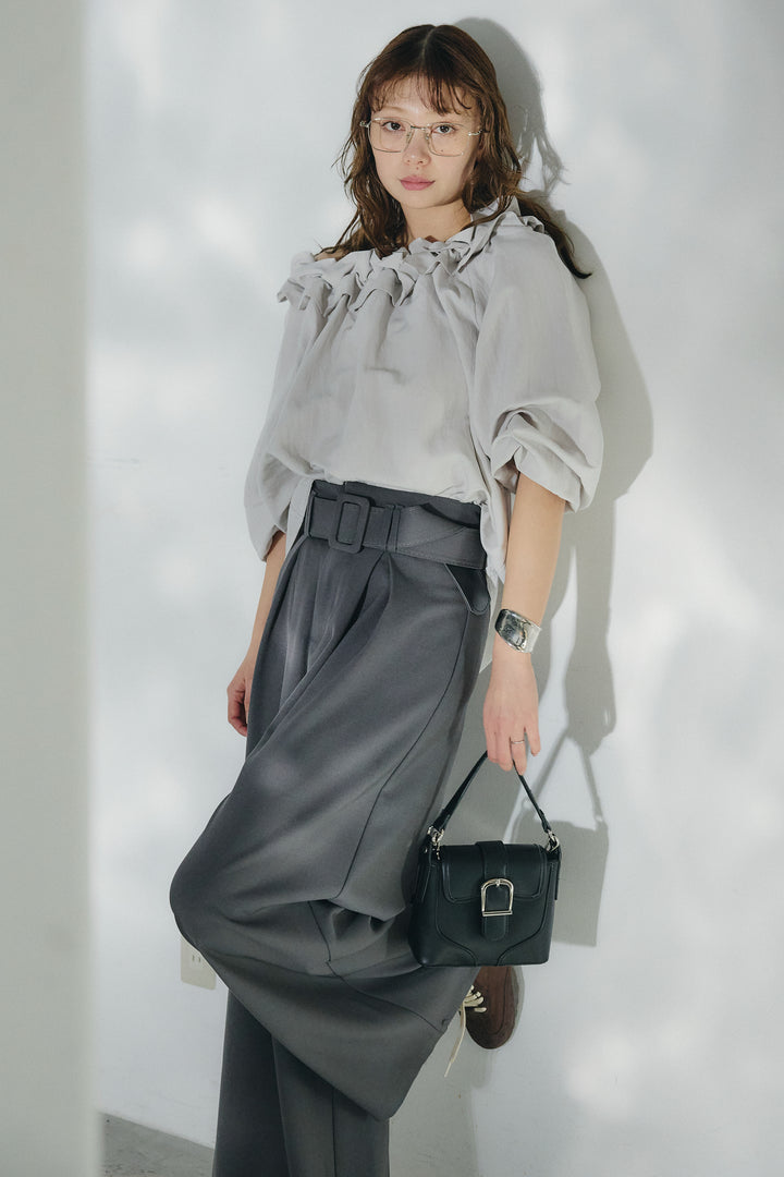 [SET]ネックフリルデザインブラウス+ベルト付きツータックワイドパンツ(2set)