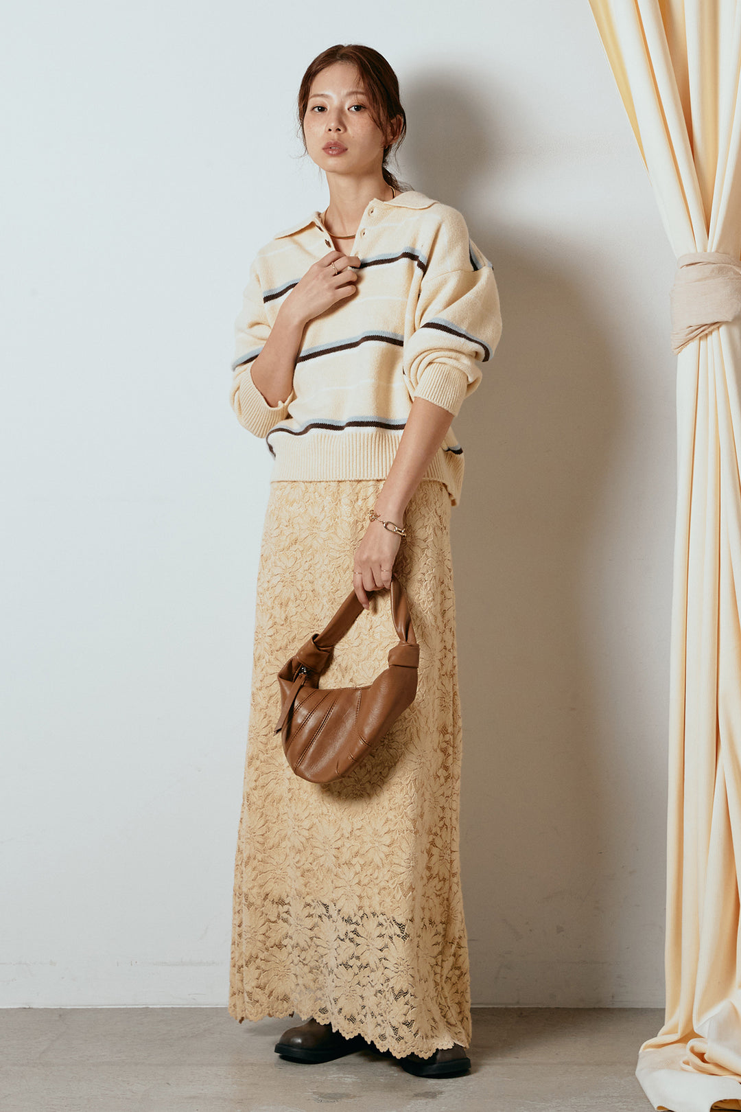 [SET]襟付きマルチボーダーニットポロトップス+花柄刺繍ベロアフレアスカート(2set)