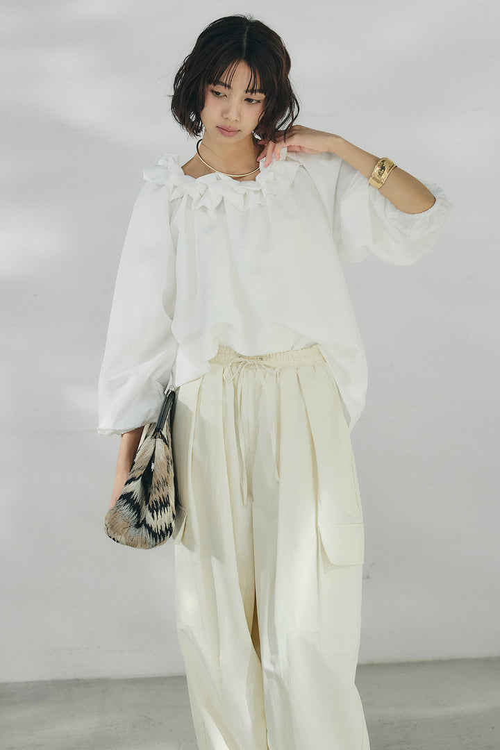 [SET]ネックフリルデザインブラウス+撥水ジョガーパンツ(2set)