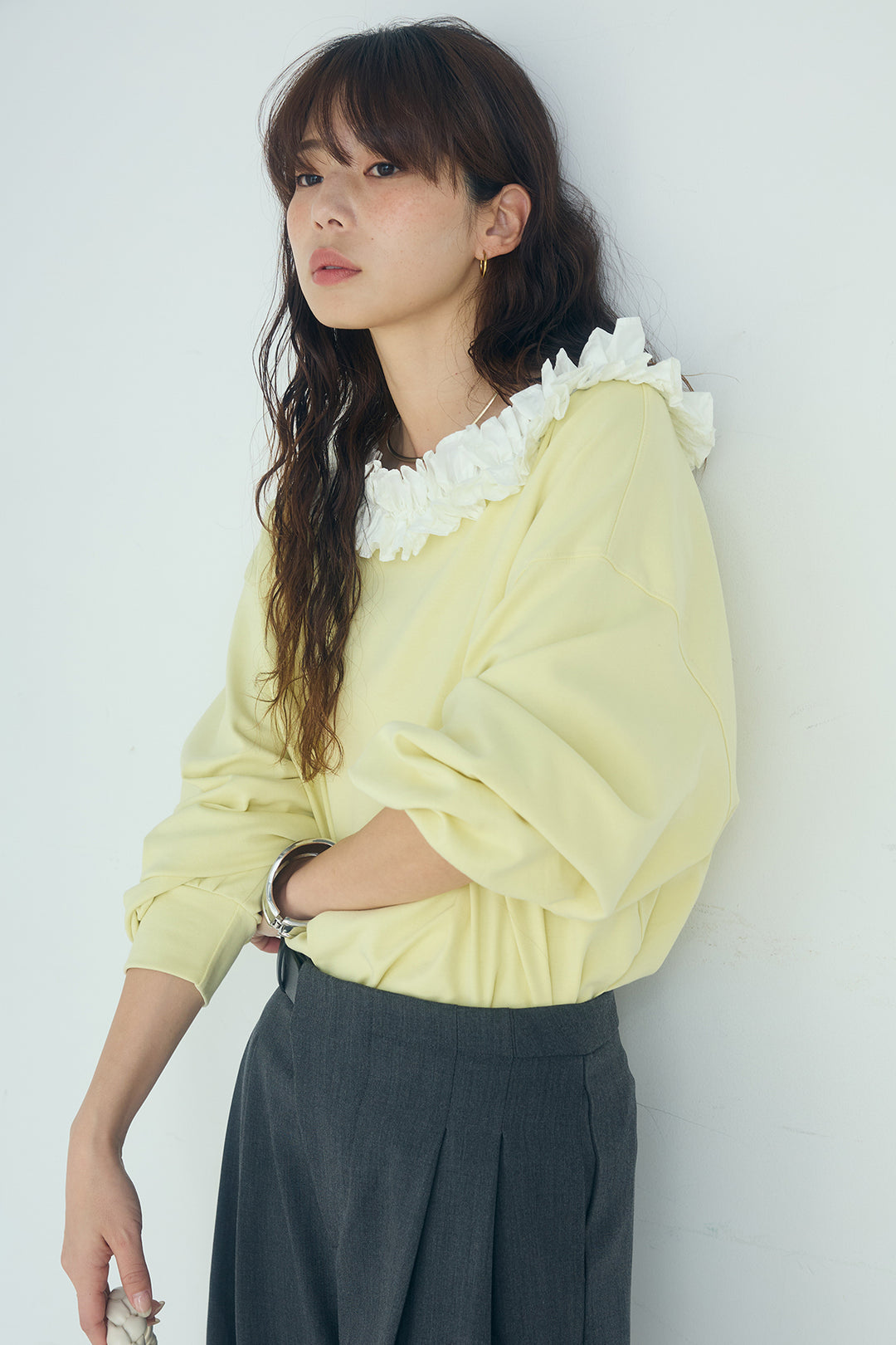 [SET]ネックギャザーフリルスウェット+サイドベルトタック入りスラックス(2set)