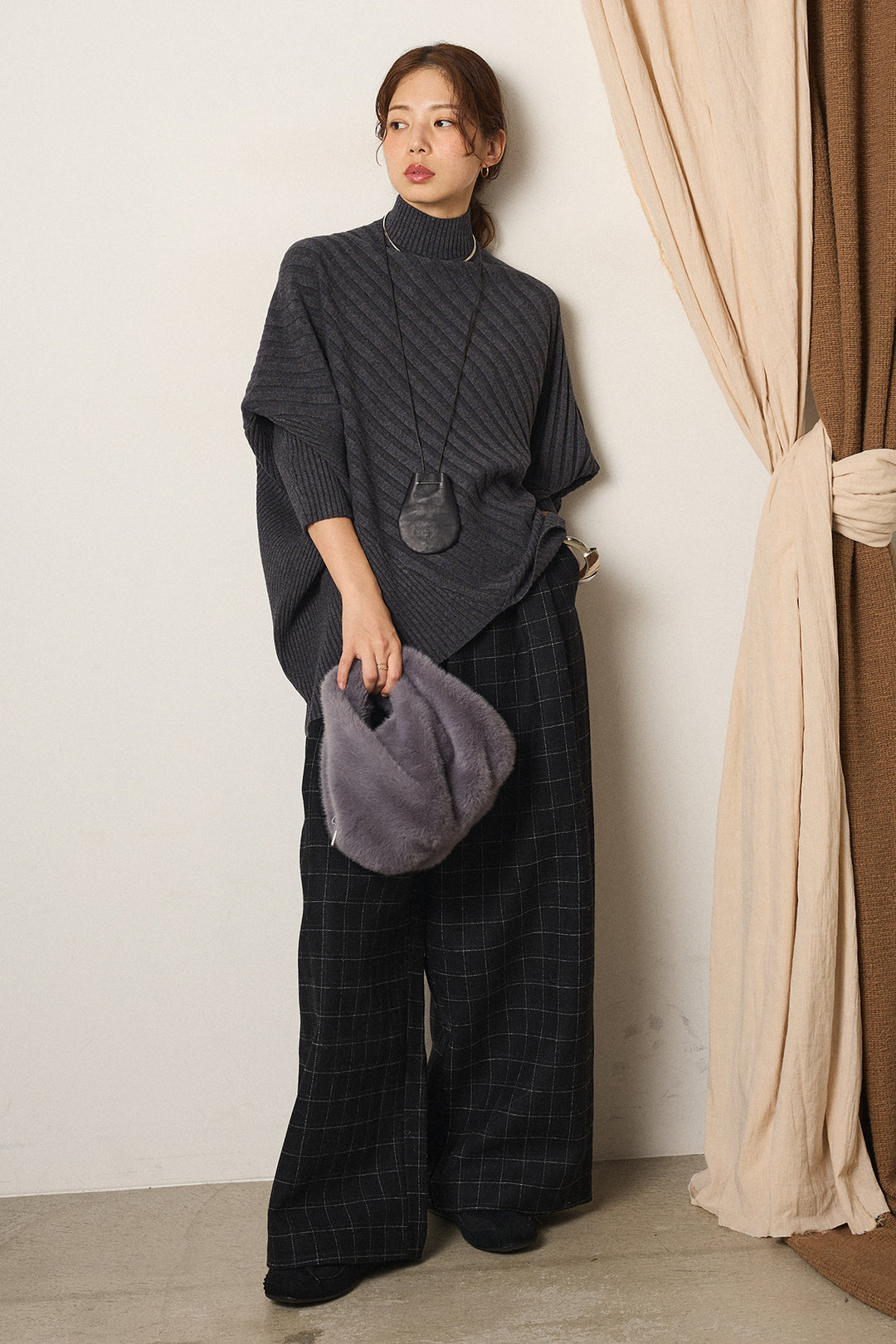[SET]アシメデザインリブポンチョニットトップス+ウールライクチェックタックパンツ(2set)