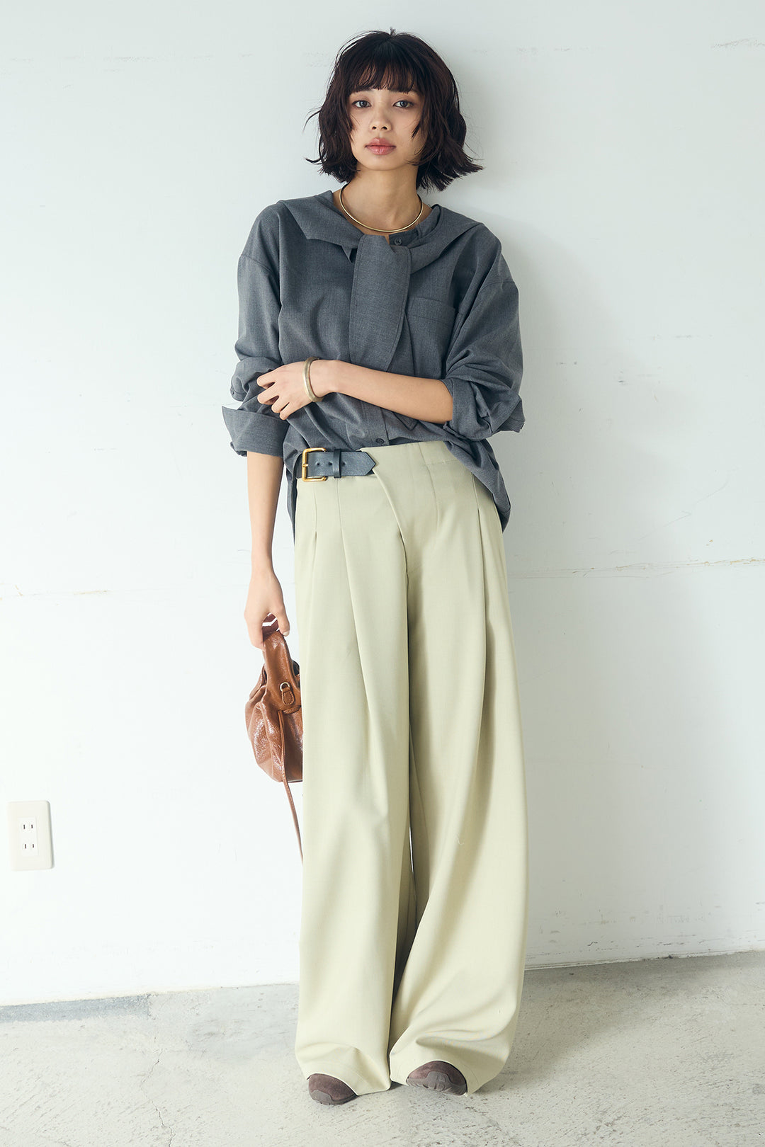 [SET]無地タイ付フーディーBIGシャツ+サイドベルトタック入りスラックス(2set)