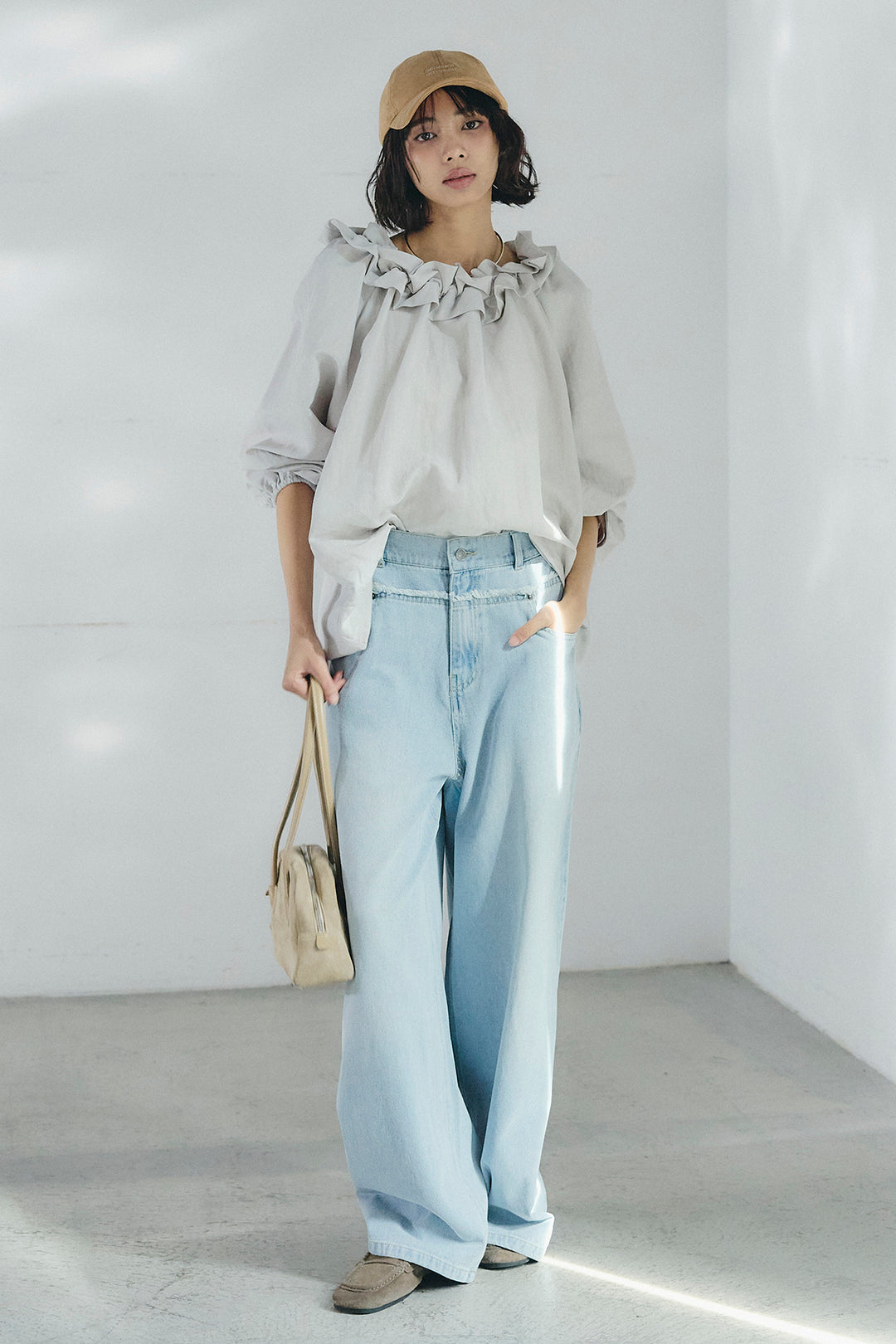 [SET]ネックフリルデザインブラウス+ウエスト裁ち切りデニムワイドパンツ(2set)