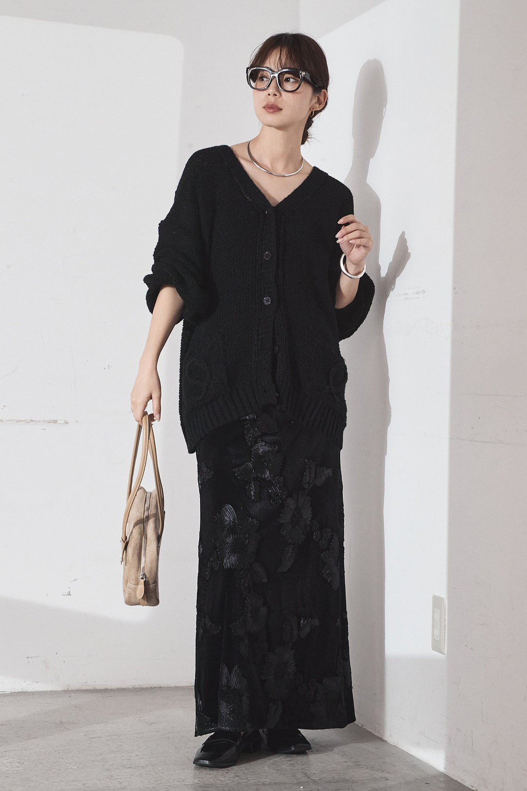 [SET]コード刺繍リラックスニットカーディガン+フラワー刺繍ワイドスカート(2set)