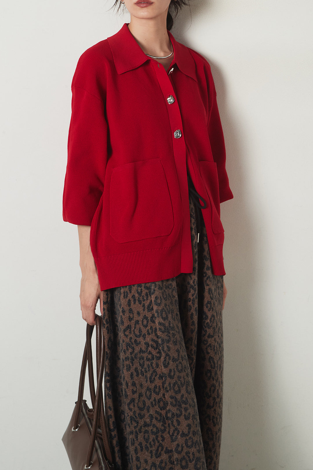 [SET]メタル釦衿付きニットカーディガン+リラックスレオパード柄ワイドパンツ(2set)