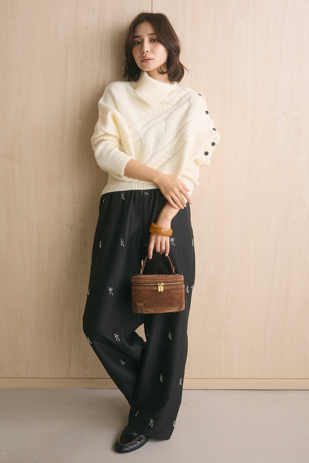 [SET]アシメカラーボタンケーブルニット+総ビーズ刺繍パンツ(2set)