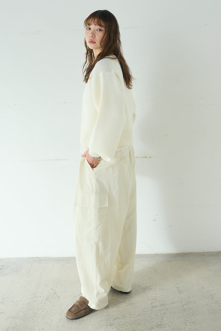 [SET]スポンディッシュBIGボタンクルーネックカーディガン+撥水ジョガーパンツ+ブロード切り替えぺプラムタンク(3set)