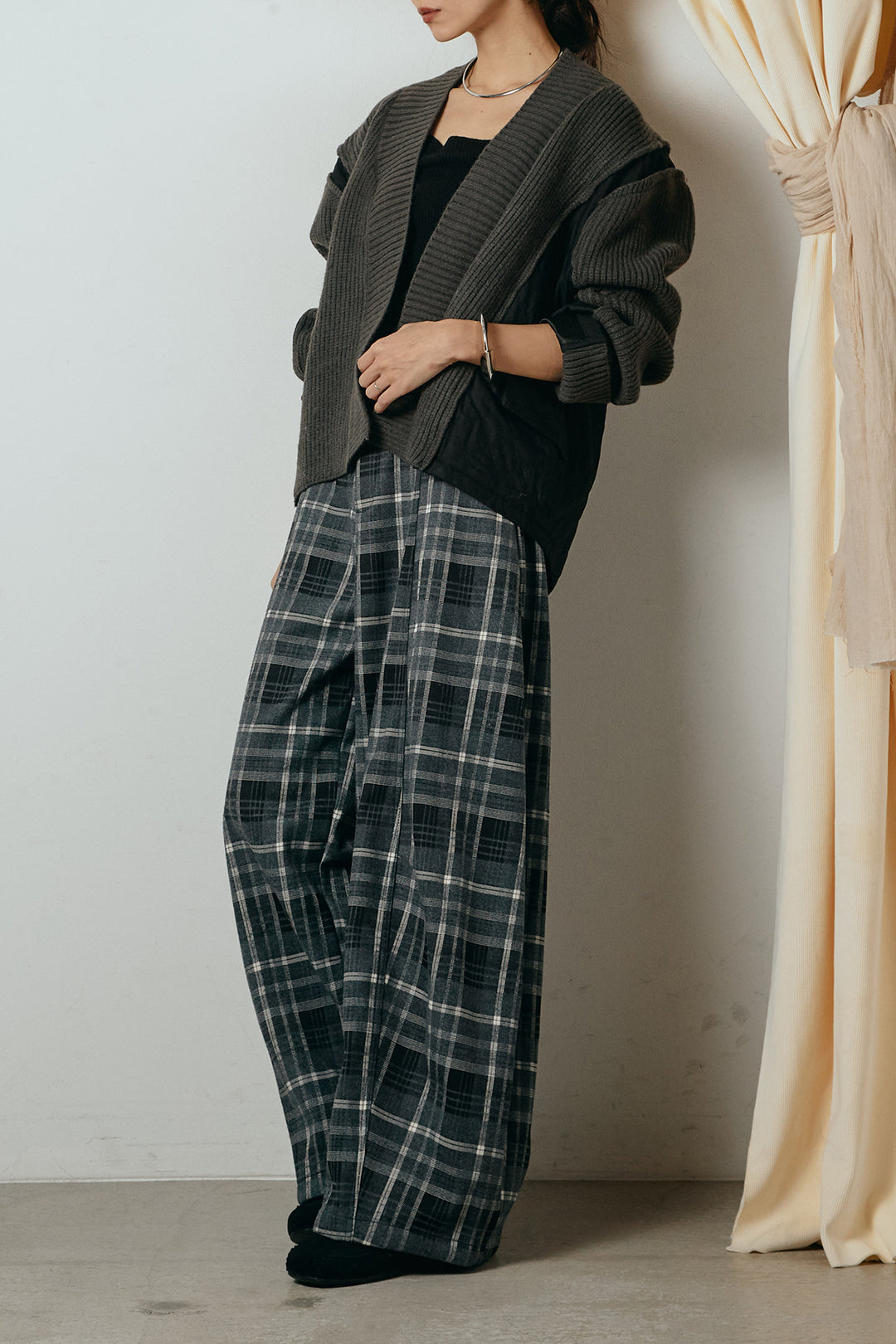 [SET]キルティング切り替えニットカーディガン+ベルト付きタータンチェックカーブワイドパンツ(2set)