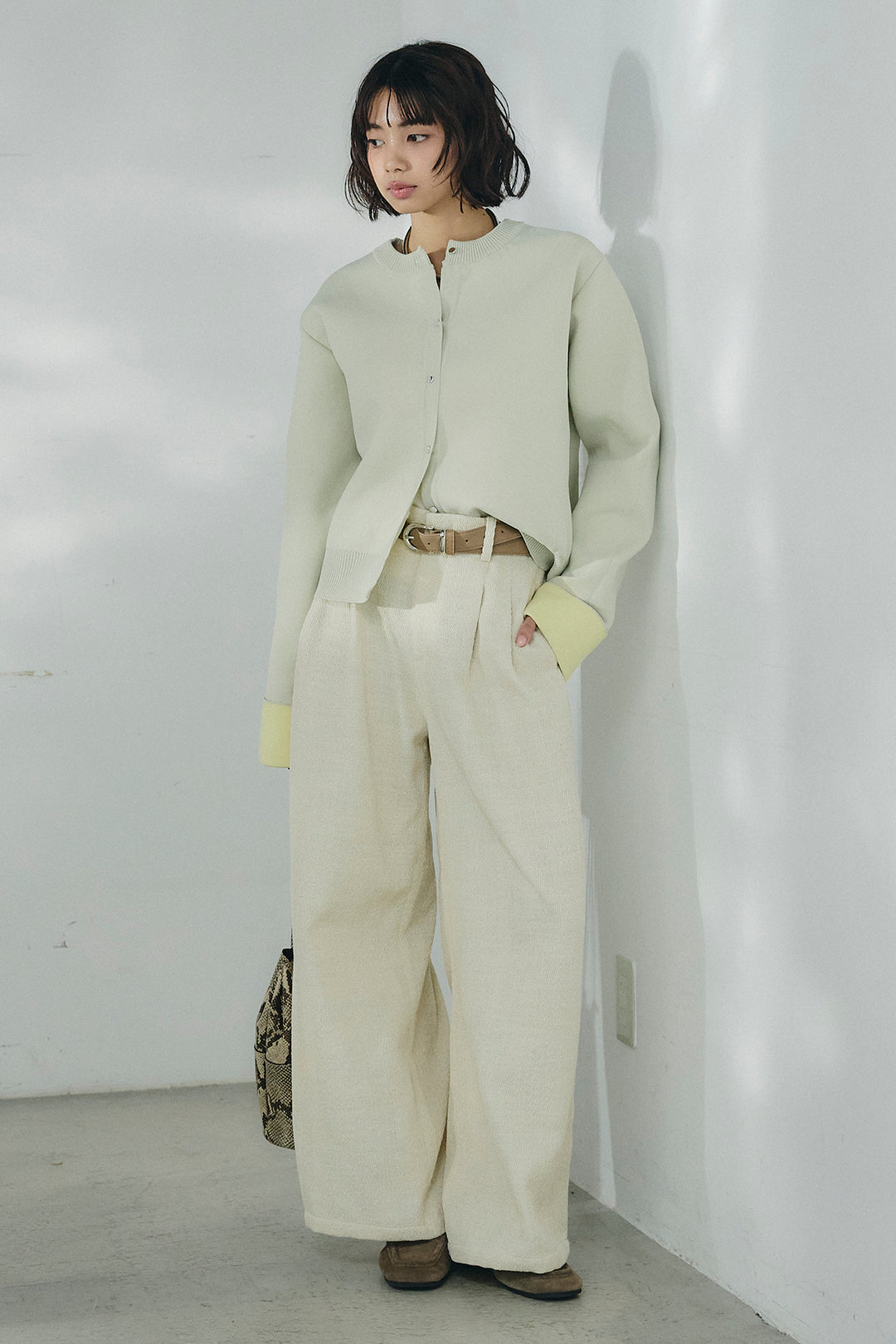 [SET]リバーシブル配色ニットカーディガン+デニムライクヘリンボーンタックパンツ(2set)